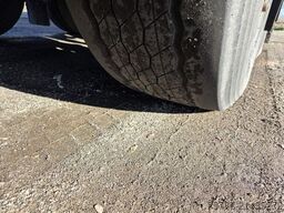 SCHMITZ CARGOBULL Carrier 1950 MT,2 Kammern mit Tor,Ladebordw.3 To