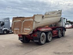 Iveco EUROTRAKKER 320 E 35 (GRAND PONT / LAMES / POMP...