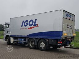 MAN 26.390 TGA 6X2 TAILLIFT