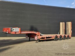 Faymonville F-S44-/ 4 x STEERING / HYDRAULIC RAMPS / EXTEND...