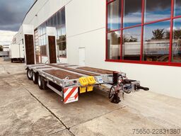 Möslein TT 31  31 t Tridem- Tieflader 3 Achs, 8 m LadeflächeNeufahrzeug