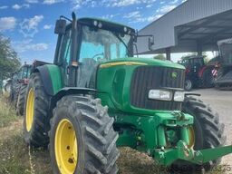 John Deere 6520