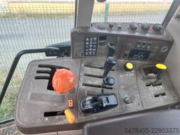 John Deere 6520