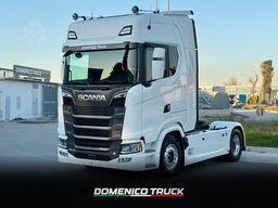 SCANIA 590S V8