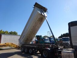 SCHMITZ CARGOBULL Kippauflieger mit 3 Achsen ca. 24 m³ 2x Bestand
