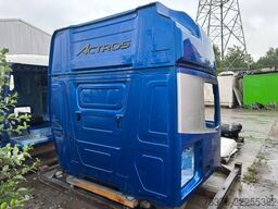 MERCEDES-BENZ Actros 1863