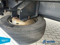 Renault D12 240 4x2 Laadklep 1500KG + Achteruitrijcamera
