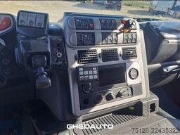IVECO AD190D42 - CASSONE RIB. TRILATERALE CON GRU DIETRO CABINA