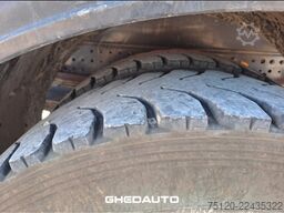IVECO AD190D42 - CASSONE RIB. TRILATERALE CON GRU DIETRO CABINA