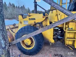 Clark 75B Wheel Loader w/ Bucket.