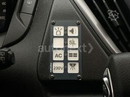 FORD Transit Custom Automatik *RTW/KTW* Tragestuhl 33