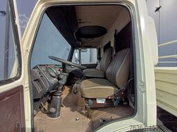 Mercedes-Benz 1017 5t 4x4 Dropside plate