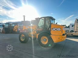 JCB TM 320 T4F * AGRI * Q-FIT * 40Km/h * VOLLGUMMI *