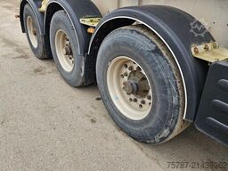 VAN HOOL Tankchassis + Tankcontainer