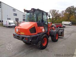 KUBOTA R085 SW + Klappschaufel + Gabeln