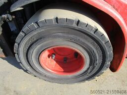 Linde H25D - Triplex-Freihub + Seitenschieber