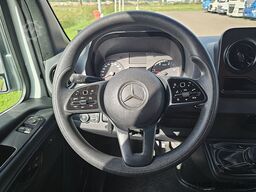 MERCEDES-BENZ SPRINTER 317 Bakwagen Laadklep!