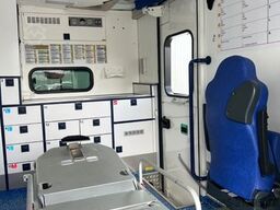 MERCEDES-BENZ Sprinter 519 KRANKENWAGEN AUTOMATIK KLIMA LED
