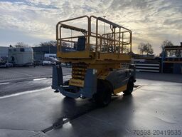 Haulotte Compact 12DX, Schaar hoogwerker, 4X4 Diesel