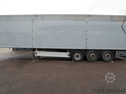 Kraker 3 AXLE WALKING FLOOR 90m3