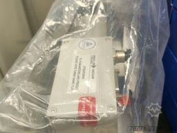 Pfeiffer SplitFlow 80 + TC110 controller