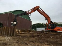 AJCE AVH30 Sheet Pile Vibro Hammer Pile Driver