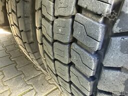 Volvo FM500 8X4 Kran Hiab 408 Jib bis 30 Meter