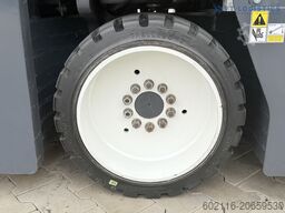 Combilift CB2500 DUPLEX 4100 DIESEL FREE-LIFT