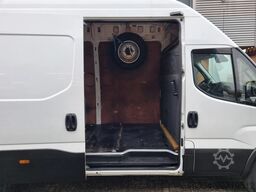 Iveco Daily 70C18 3.0D L4H3 Hi-Matic Euro 6 GVW 7000 ...