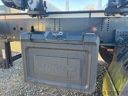 PAVIC Holzauflieger mit Schemel und Rungen