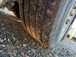 BENALU Timberliner Holzauflieger mit Schemel und Rungen