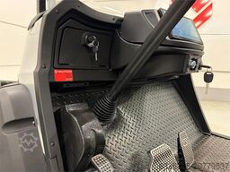 Forkliftcenter FLC4S 4-seater Electric Golf Cart