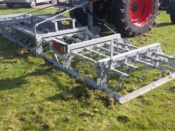  Graslandverzorgingsmachine