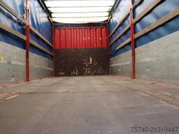 DAF XF 106.460 + Euro 6 + 6X2 + retarder + price is...