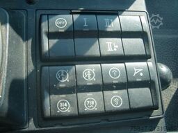 Unimog U 218 Vario Pilot Zapfwelle vorne AHK