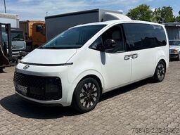 HYUNDAI STARIA 2.2 CRDi Signature 4WD Pano Bose Voll
