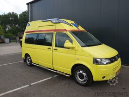 VW TRANSPORTER AMBULANCE MEDIC TRUCK