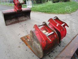 Takeuchi TB295W - POWERTILT + Schnellwechsler + 3 Löffel