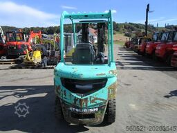Mitsubishi 2,5 Ton.- Triplex 4,7m - Zinkenversteller + Seiten