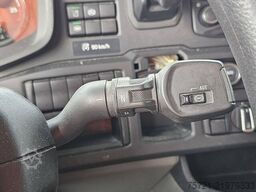 SCANIA P250 19.5T AIRCO LIFT