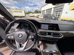 BMW X5 xDrive 45e Driving Assist /Pano/Laser/HUD