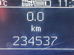 MERCEDES-BENZ SPRINTER 316 Bakwagen Laadklep!