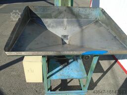 APPLICATION BELT APPLICATION BELT WITH VIBRATING FEEDER