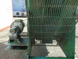 APPLICATION BELT APPLICATION BELT WITH VIBRATING FEEDER