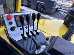 Combilift CB3000/LPG /2015 year/ Perfect condition