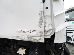 Mercedes-Benz 3245 8x4 Unfall