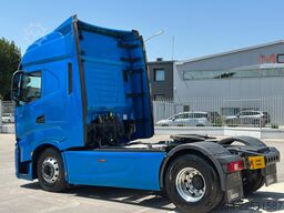 Iveco S-WAY 570