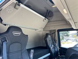 Iveco S-WAY 570