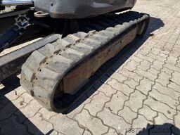 BOBCAT E26 / 2021 BJ / 2 x Löffel / 2.187