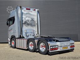 Scania R590 V8 6X4 / 2 TANKS / NL TRUCK! 80T